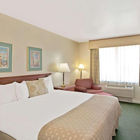 Отель Ramada By Wyndham Draper, Utah Экстерьер фото